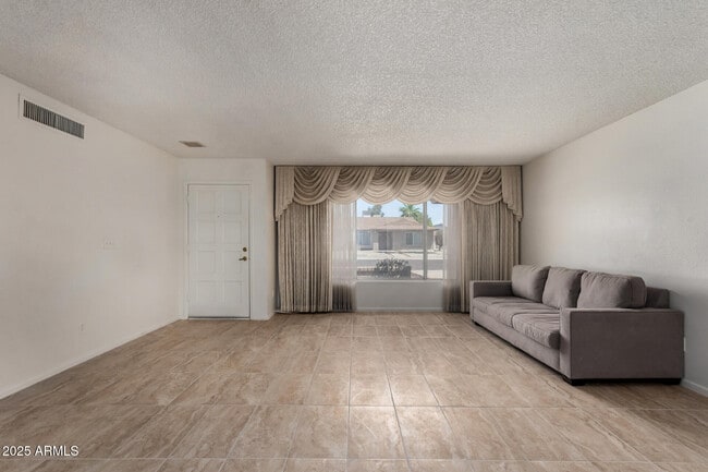 Photo - 5809 W Yucca St