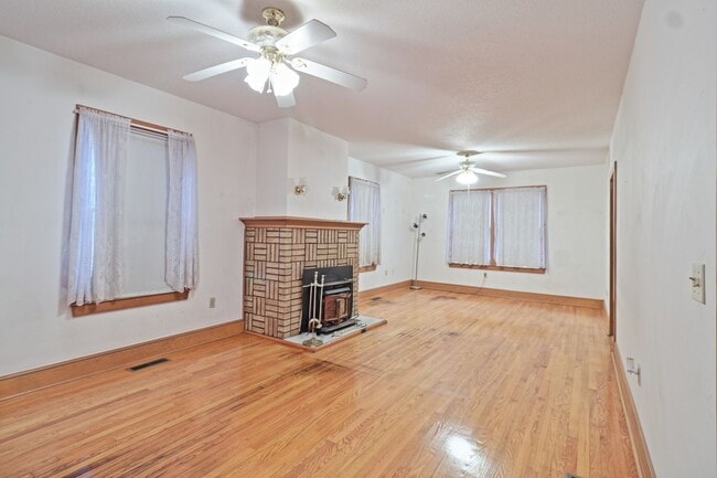 Photo - 1129 N Colony Rd