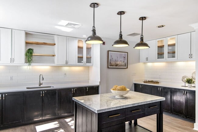 Interior Photo - The Spoke at McCullough