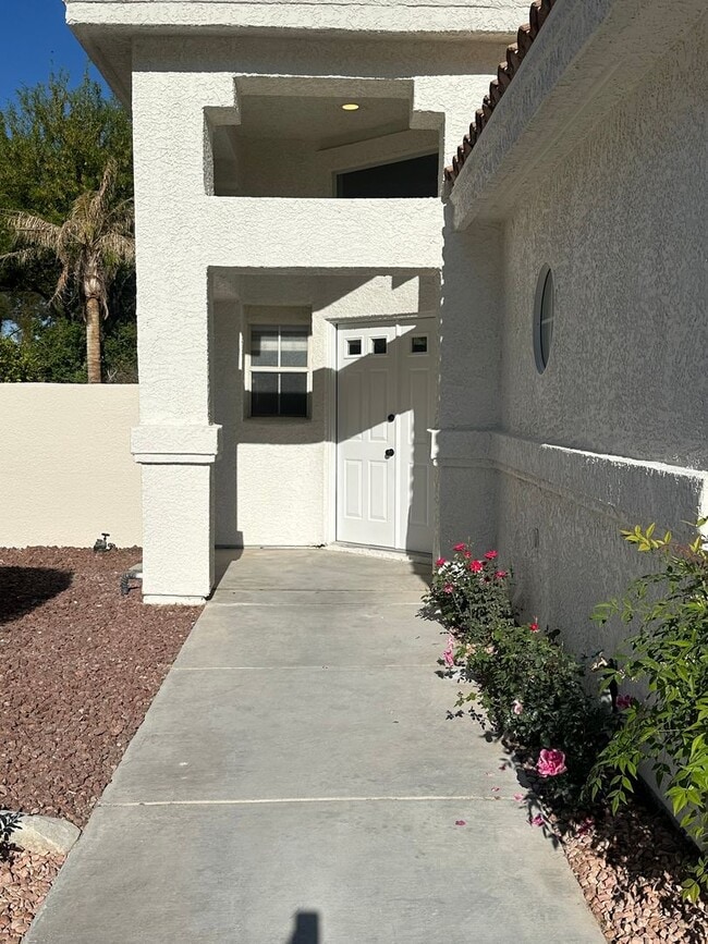 Photo - STUNNING DESERT SHORES MINUTES FROM THE LAKES!!!