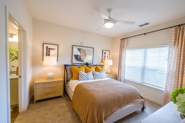 2x2 model unit master bedroom