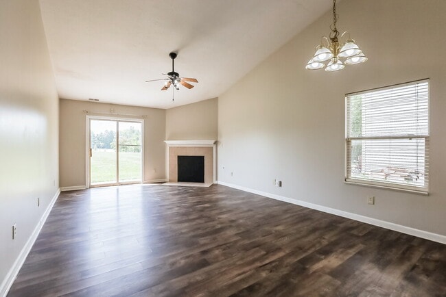 Photo - 5384 Lakeside Manor Dr