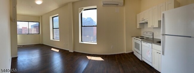 Photo - 192 Market St Unidad 5A