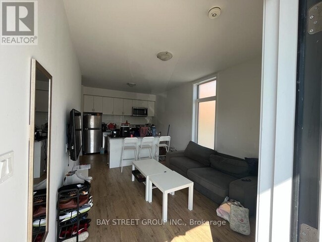 Photo - 1760 Simcoe St N