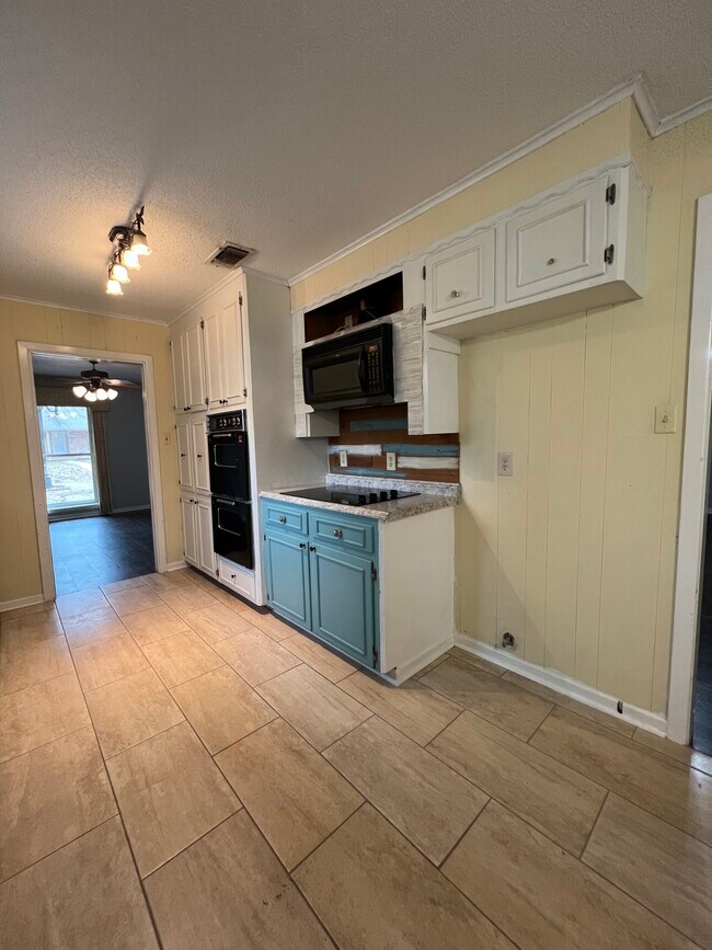 Photo - 30 Broadmoor Dr