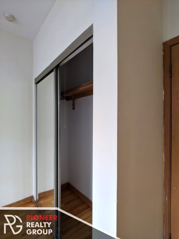 635 W Barry Ave Unit 201