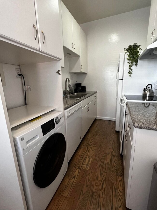 Don Carlos Apartments