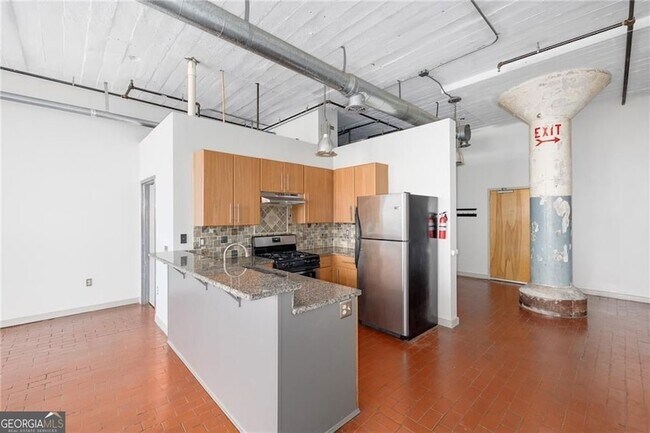 Photo - 881 Memorial Dr SE Unit 206