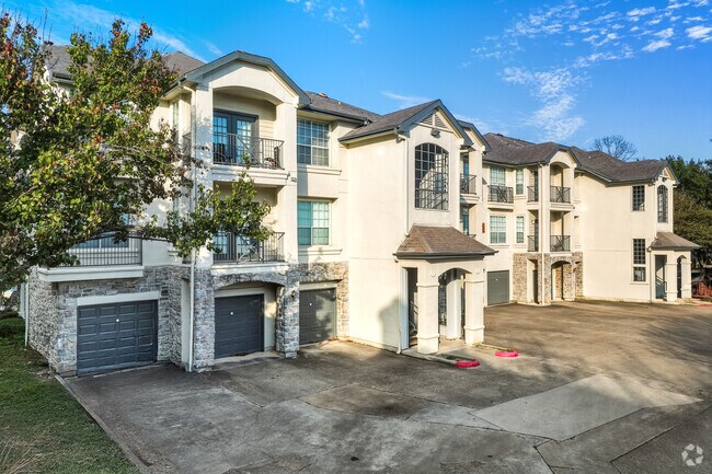Building Photo - Village on the Parkway Apartments