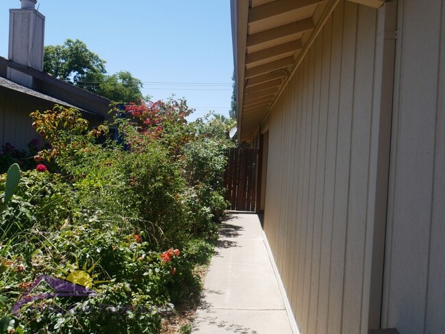 Photo - 6826/6828 Klingon Ct Unit 6828 Klingon Ct