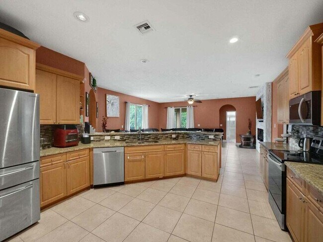 Photo - 1371 SW Halford Ave