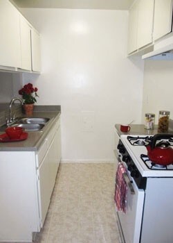 Kitchen - The Madrid Apartments