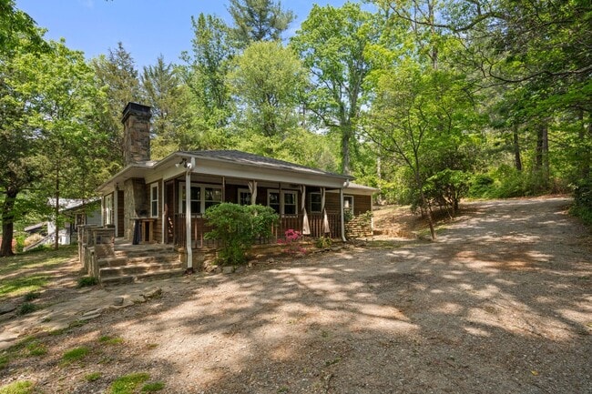 Photo - Royal Pines Cottage