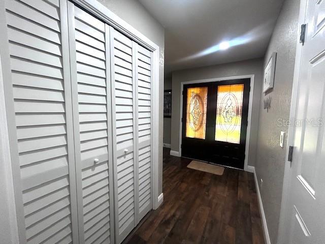 Photo - 124 Mayfair Cir W