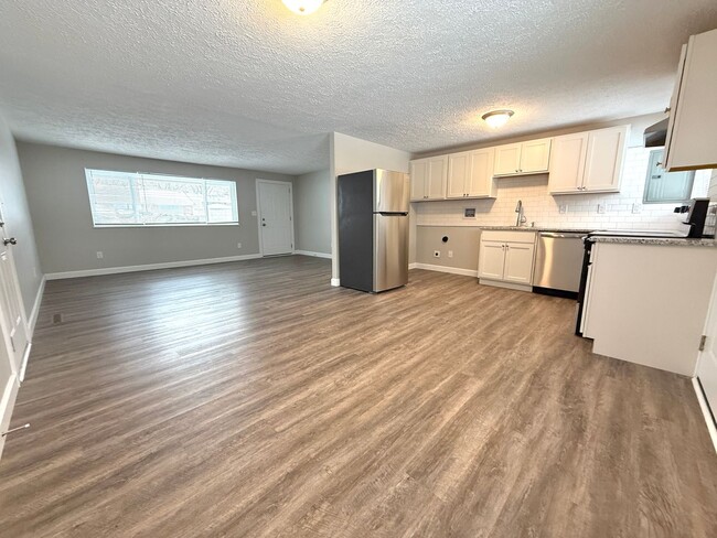 Photo - 309 Lesher Dr