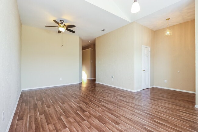 7732 Stonebank Ct