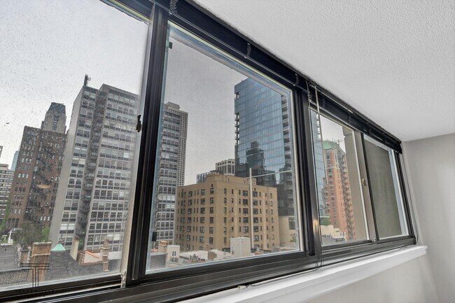 Photo - 30 E Division St Unit 7E