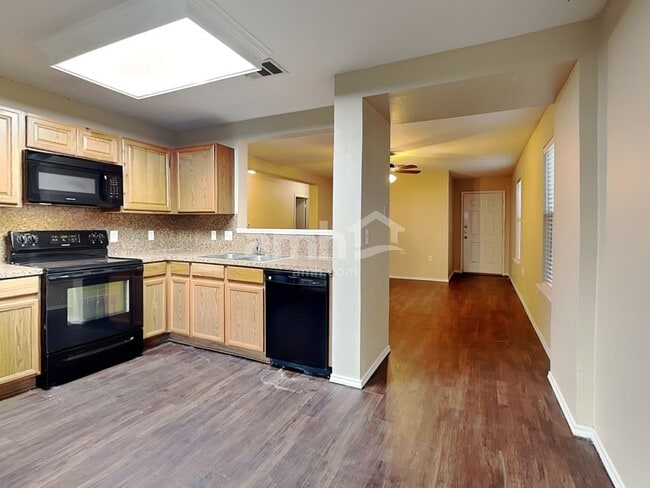 Photo - 6733 Doyal Dr