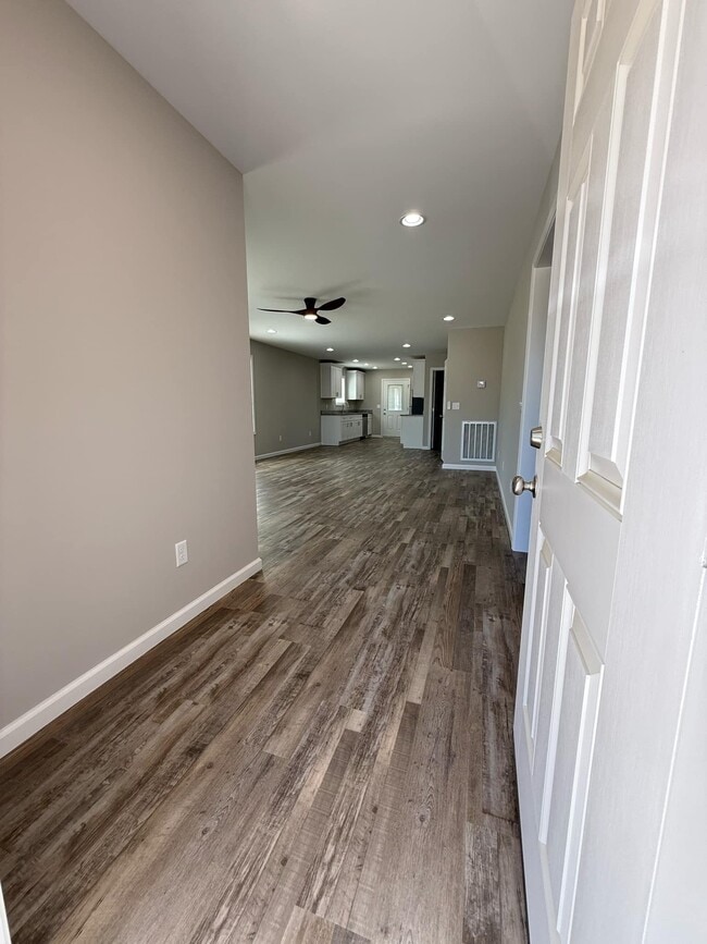 Photo - 949 Indian Hills Rd