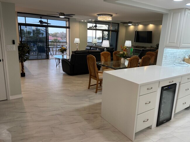 Photo - 1945 Gulf of Mexico Dr Unidad 213