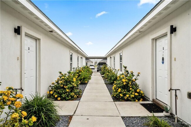 3404 Frio Ave Unit 1