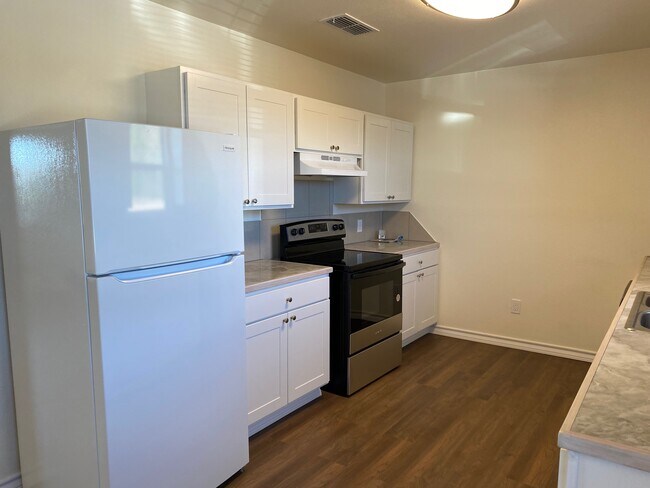 Photo - 1291 Randall Rd