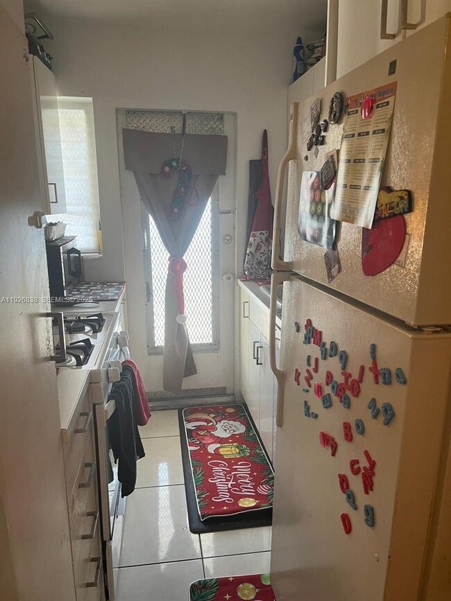 Photo - 900 Euclid Ave Unidad 18