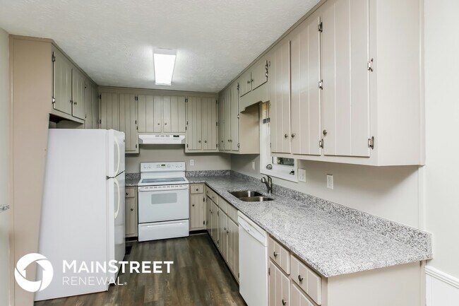 Photo - 185 Heritage Way