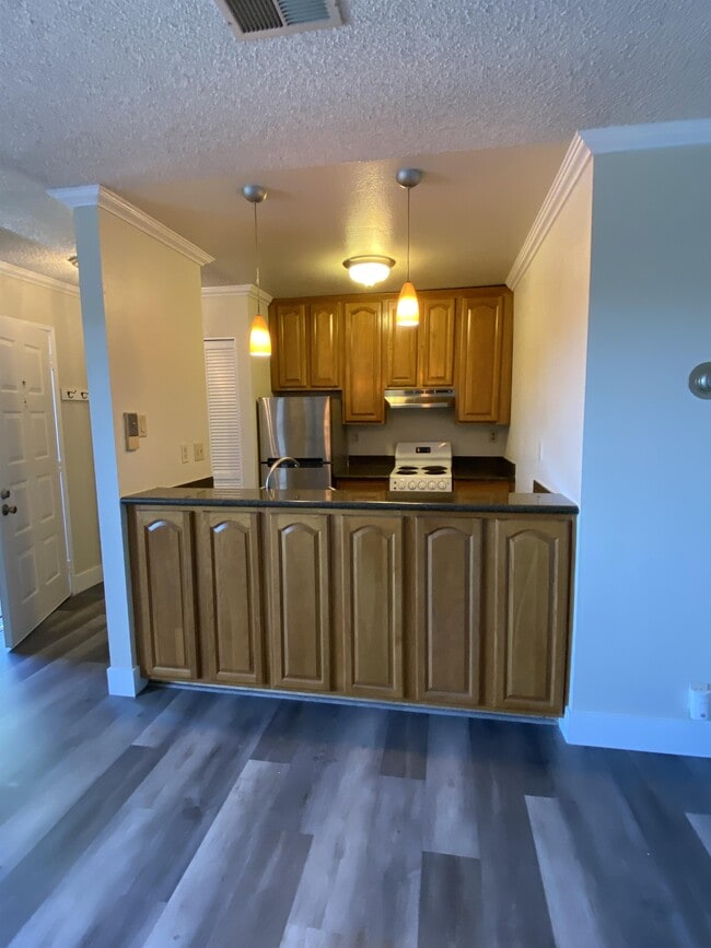 Photo - 280 Stonegate Cir