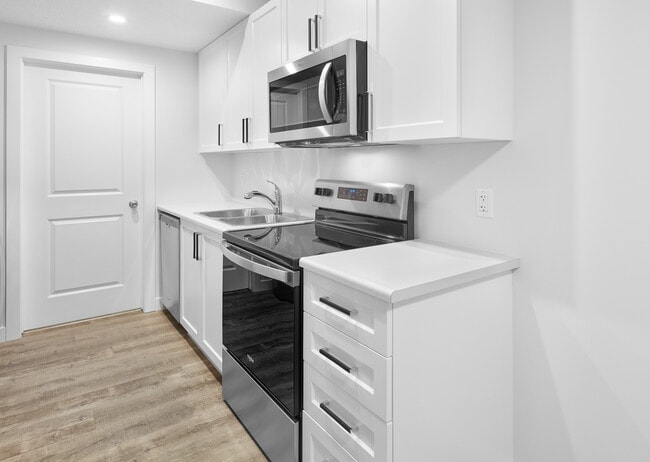 Photo - 3012-3169 169 St. SW