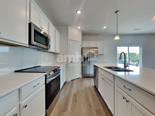 Photo - 203 Gershon Wy