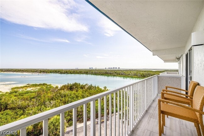 Building Photo - 25720 Hickory Blvd Unit 720