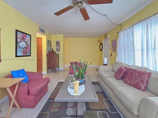 Photo - 6500 SW 41st Ct