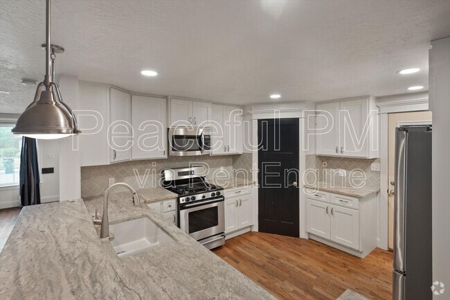 Building Photo - 1380 E 330 S Rental
