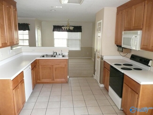 Photo - 139 Brass Oak Dr