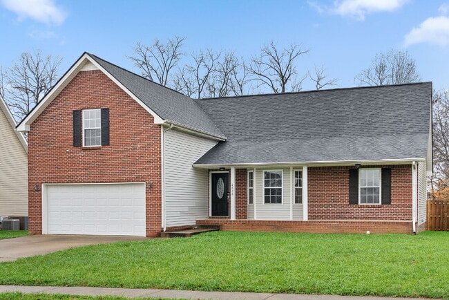 Photo - Spacious Home Conveniently Located Near I-24, Shopping, Restaurants, Movie Theater, AND More!