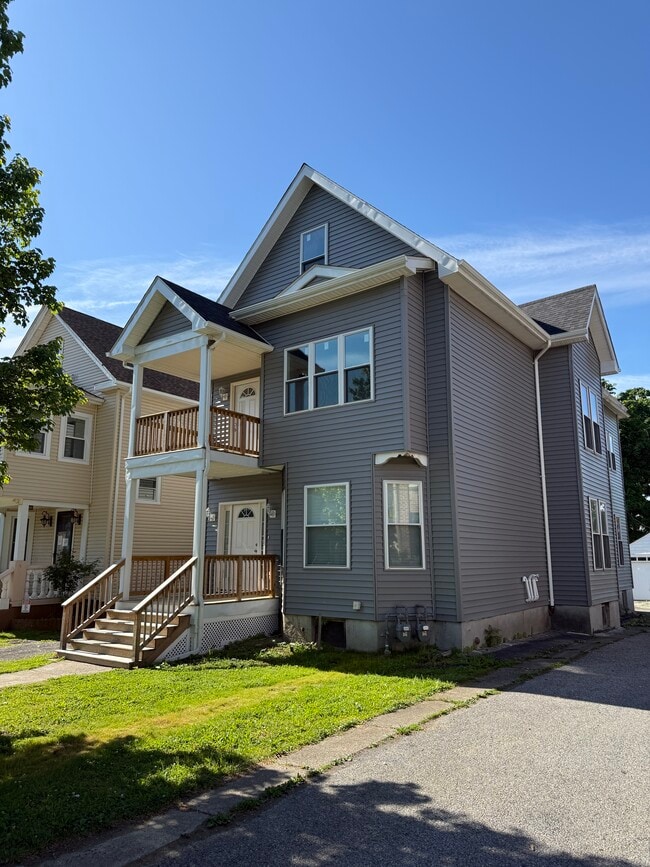 Photo - 228 Mansion St