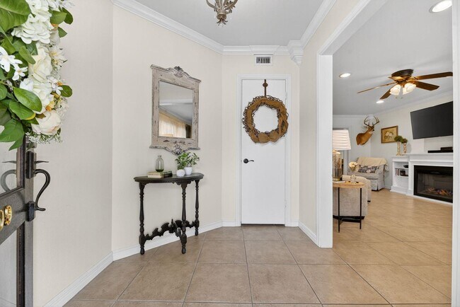 Photo - 609 Peerman Pl