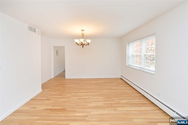 Photo - 20-30-30 Ridge Rd Unidad B15