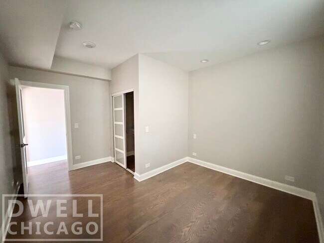 Photo - 4101 N Lincoln Ave Unit 4103