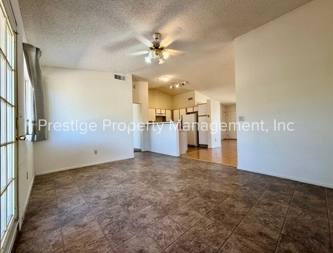 Photo - 3/2 Beautiful Rita Ranch Home With Open Design!!!