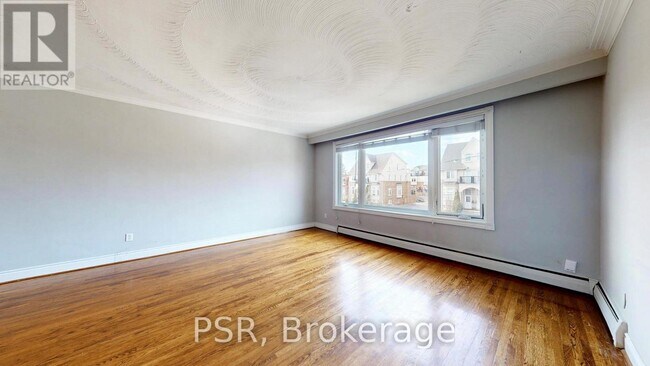 Photo - 37 Morgan Ave Unit Upper