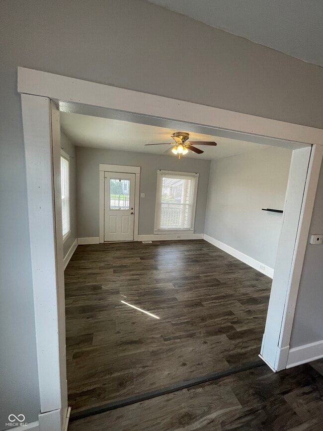 Photo - 93 S 5th Ave