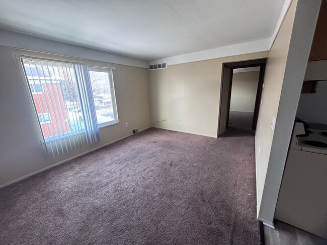 16431 E 10 Mile Rd Unit 101