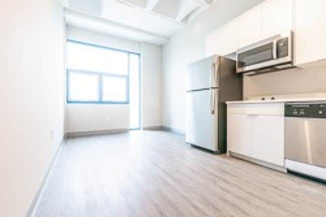 Photo - 735 West by 3L Living