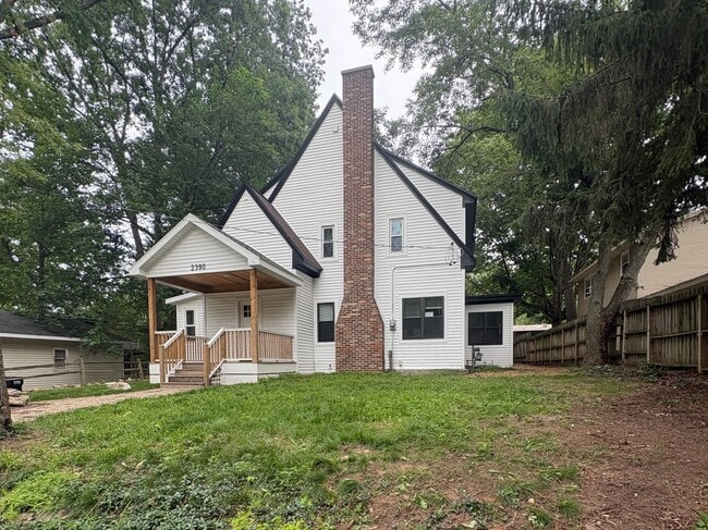 Photo - 2390 Crestview Dr SW