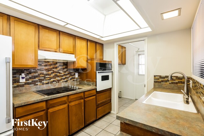 Photo - 9047 N 36th Dr