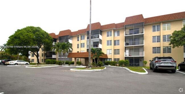 Building Photo - 4168 Inverrary Dr Unit 404 Rental