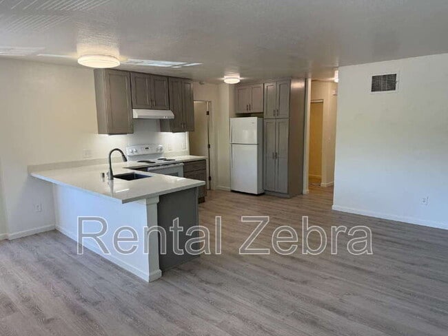 Building Photo - 2355 Heidi Pl Unit #4 Rental