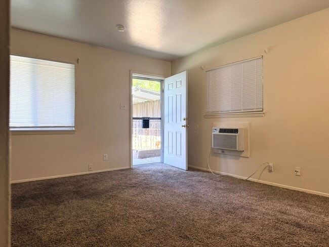 Photo - Cozy Studio With Designated Carport!
